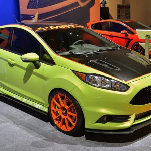 13-ford-fiesta-st-sema-2013-1.jpg