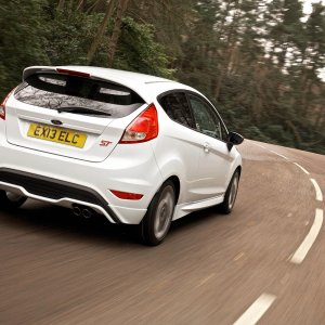 New_Ford_Fiesta_ST_02.jpg